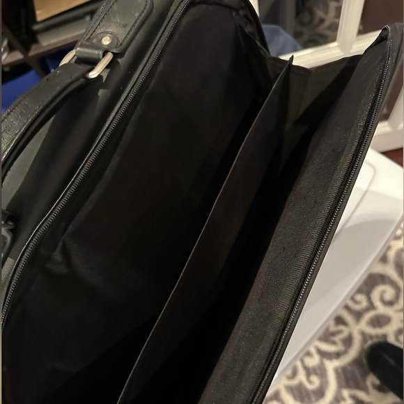 Targus Leather laptop case - Picture 12 of 16